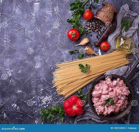 Ingredients For Spaghetti Bolognese Stock Image Image Of Leaf Food