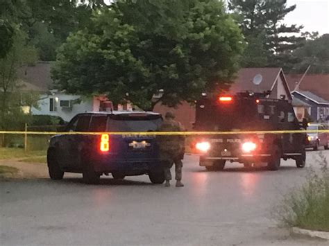 Muskegon Heights Standoff Continues With Believed Shooter Of Officer