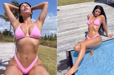 Kim Kardashian Sexy Video Kim Kardashian Wore A Sexy Bikini And Gave Sexy Poses Hot Picture
