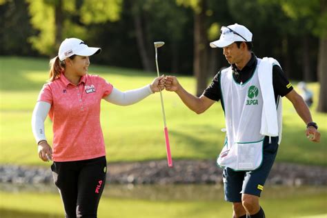 淑女と猛女が同居 西郷真央『あすも全力で』｜jlpga｜日本女子プロゴルフ協会