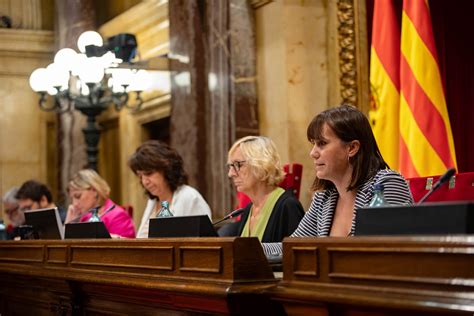 La Mesa del Parlament admite a trámite la iniciativa que pide la