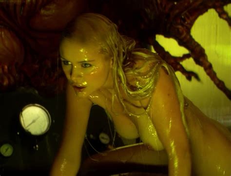 Nackte Helena Mattsson In Species 4