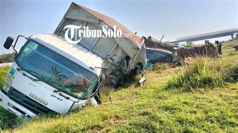 Kronologi Truk Pengangkut Sapi Kecelakaan Di Tol Ngawi Solo Fakta Yang