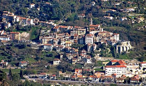 Village De Contes Dans La Vall E Du Paillon Alpes Maritim Bernard