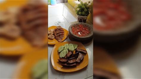 Masak Dan Makan Ikan Nila Sambal Pecak Youtube