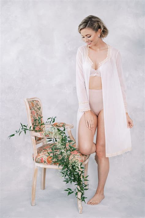 Vintage S White Lace Lingerie Bridal Peignor Sheer Robe Etsy