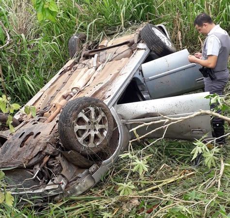 Homem Morre Após Capotar Carro Em Rodovia De Novo Horizonte São José