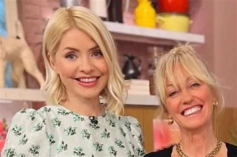 Itv This Morning Star Lays Bare Real Holly Willoughby And Side Viewers