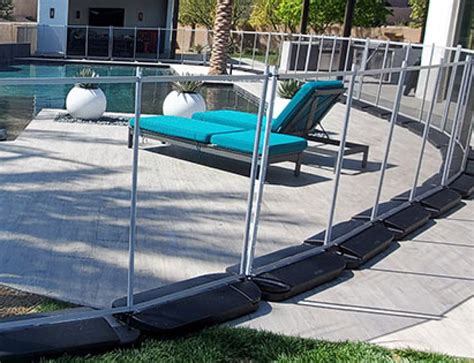 Retractable Fencing For Pools