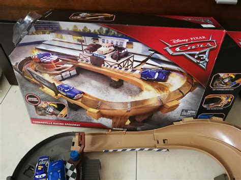 Disney Cars Thomasville Racing Speedway Track Set Hobbies And Toys Toys