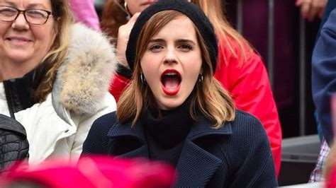 Emma Watson Hugging Her Mom At The Womens March Is Total Sweetness