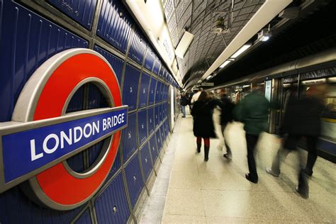 Nella Metropolitana Di Londra Un IA Ha Controllato Tutti I Passeggeri