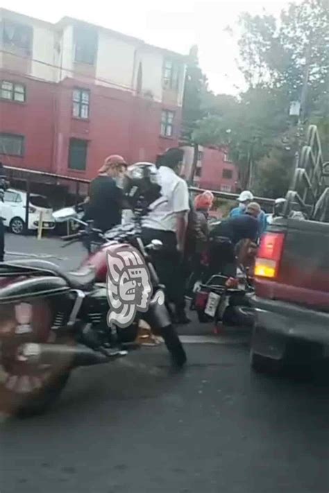 Motociclista Resulta Lesionado Tras Chocar Contra Camioneta En Avenida