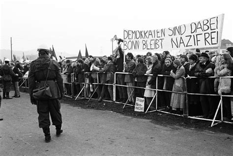 Rassismus Und Rechtsextremismus In Ost Deutschland Seit 1945