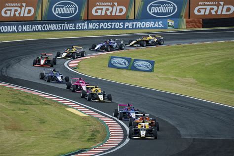 Ethan Nobels Assume Lideran A Na Largada E Vence Corrida Da F Brasil