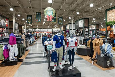 Dicks Sporting Goods Sees Sales Grow In Q3 2022 Store Brands