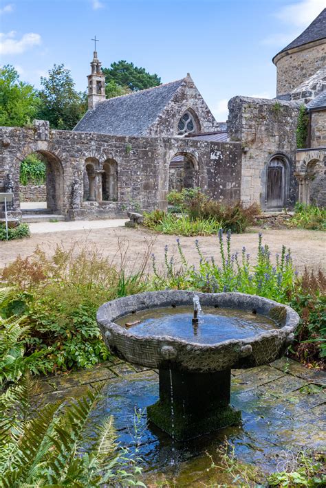 Clo Tre De L Abbaye De Daoulas Abbey Of Daoulas Cloister Flickr