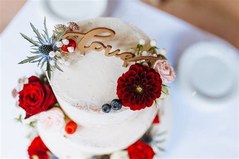 Naked Cake Czyli Tort Weselny W Wersji Minimalistycznej Planujemywesele