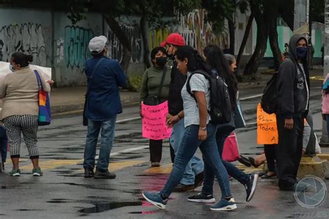 Bloquean Habitantes De Las Colonias Vista Hermosa Y Encinos El Crucero