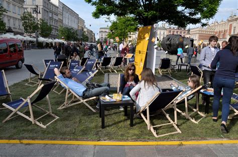 Weekend pełen wydarzeń w Krakowie Kina plenerowe koncerty targi