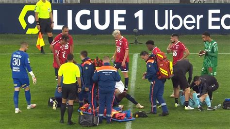 Umtiti fue sustituido en el Lille Reims por una posible conmoción