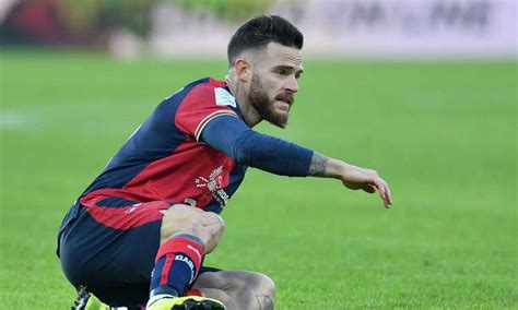 Cagliari Nessuno Sconto Per Nandez Napoli Alla Finestra Mercato