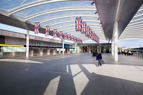 Gatwick South Terminal - Pod Architects