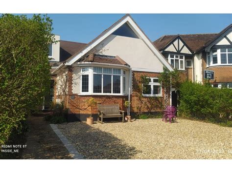 4 Bed Semi Detached House For Sale In Greenwood Close Thames Ditton