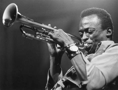 Miles Davis Wallpapers Top Free Miles Davis Backgrounds Wallpaperaccess