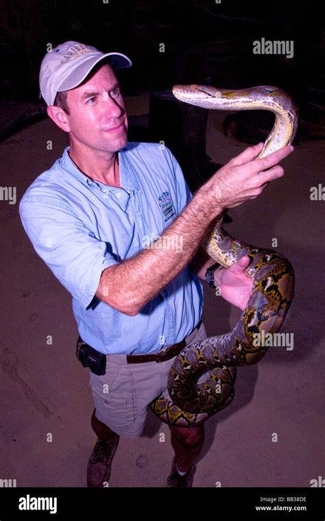 Worlds Longest Snake Hi Res Stock Photography And Images Alamy