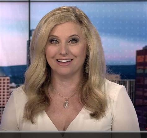 Kara Sundlun Wfsb Hartford Rlocalnewswomencaps