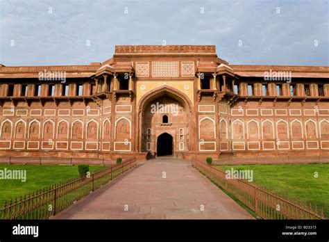 View Of Jahangiri Mahal Agra Red Fort Agra India Stock Photo Alamy