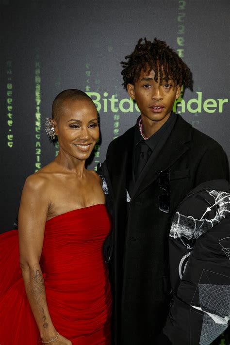 Will Smiths Son Jaden Smith Går I Pappas Fotspår Elle