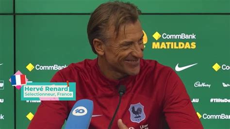 Equipe De France F Hervé Renard Après La Défaite Contre Laustralie