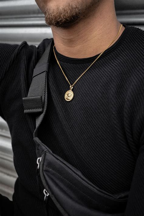 Mens Necklace Lengths Guide How To Wear A Necklace For Men With Class How To Layer Types Of