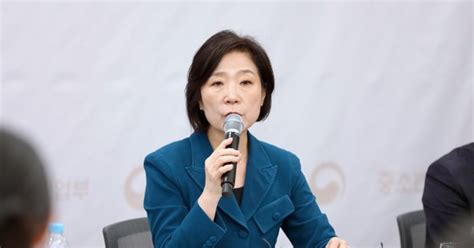 “재외공관에 중소·벤처 창구 둔다외교부 출신 오영주 중기부 장관