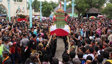 Lebih Asyik Nonton Sekaten Di Mana Ya Solo Atau Yogyakarta