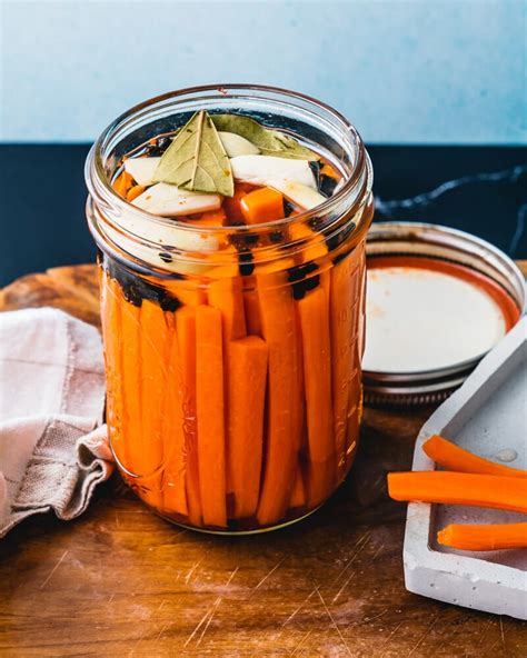 Easy Pickled Carrots – A Couple Cooks