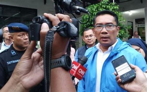 Ridwan Kamil Mengaku Cocok Dipasangkan Dengan Desy Ratnasari Atau Bima