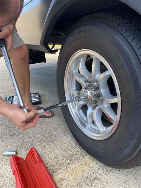 An Important Safety Reminder To Torque Lug Nuts Rv Travel