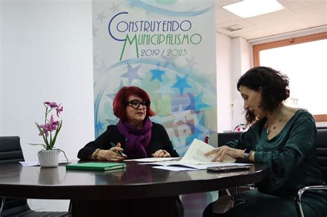 Famp Y La Asociación De Mujeres Del Sector Público Amsp Firman Un