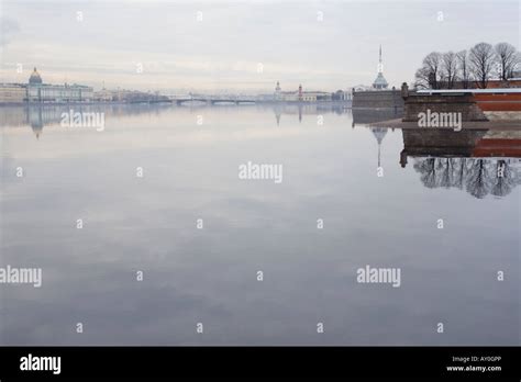 Quay of the river Neva, Saint Petersburg, Russia Stock Photo - Alamy
