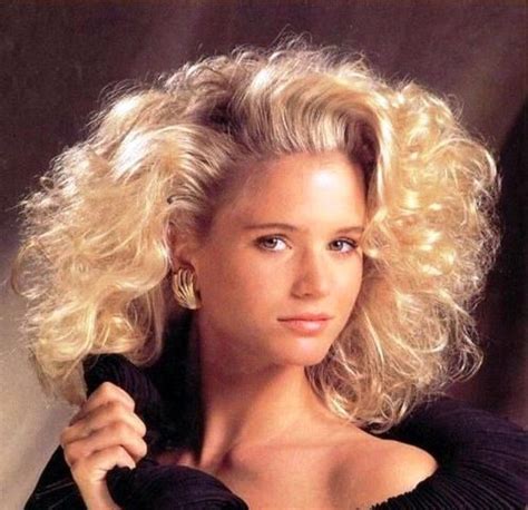 13 Stunning 80s Medium Hairstyles For Women