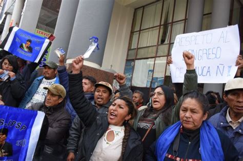 Tensión en el TDJ de La Paz Arcistas y evistas entre chicotazos y