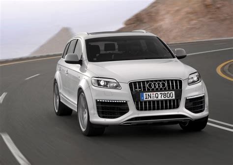 Audi Q7 V12 TDI quattro (2009) - picture 12 of 40