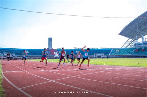 UNP Kediri Kunci Juara Umum Atletik UB Dan UNESA Masuk Tiga Besar