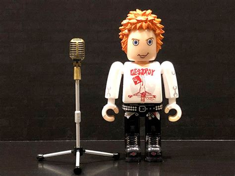 Sex Pistols God Save The Queen Mini Figuras De Luxo Cm Brokker Blog De Brinquedo