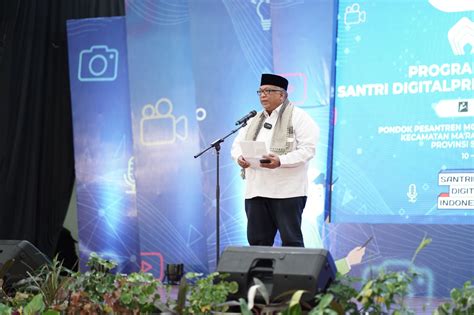 Menparekraf Sandiana Uno Tutup Secara Resmi Santri Digitalpreneur