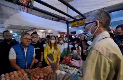 Sidak Pasar Cicalengka Zulhas Semoga Harga Tidak Naik Lagi