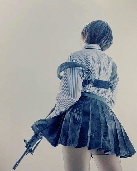 「女子高生と銃」のアイデア 36 件【2021】 女性戦士 コスプレ 衣装 女性 ミリタリー